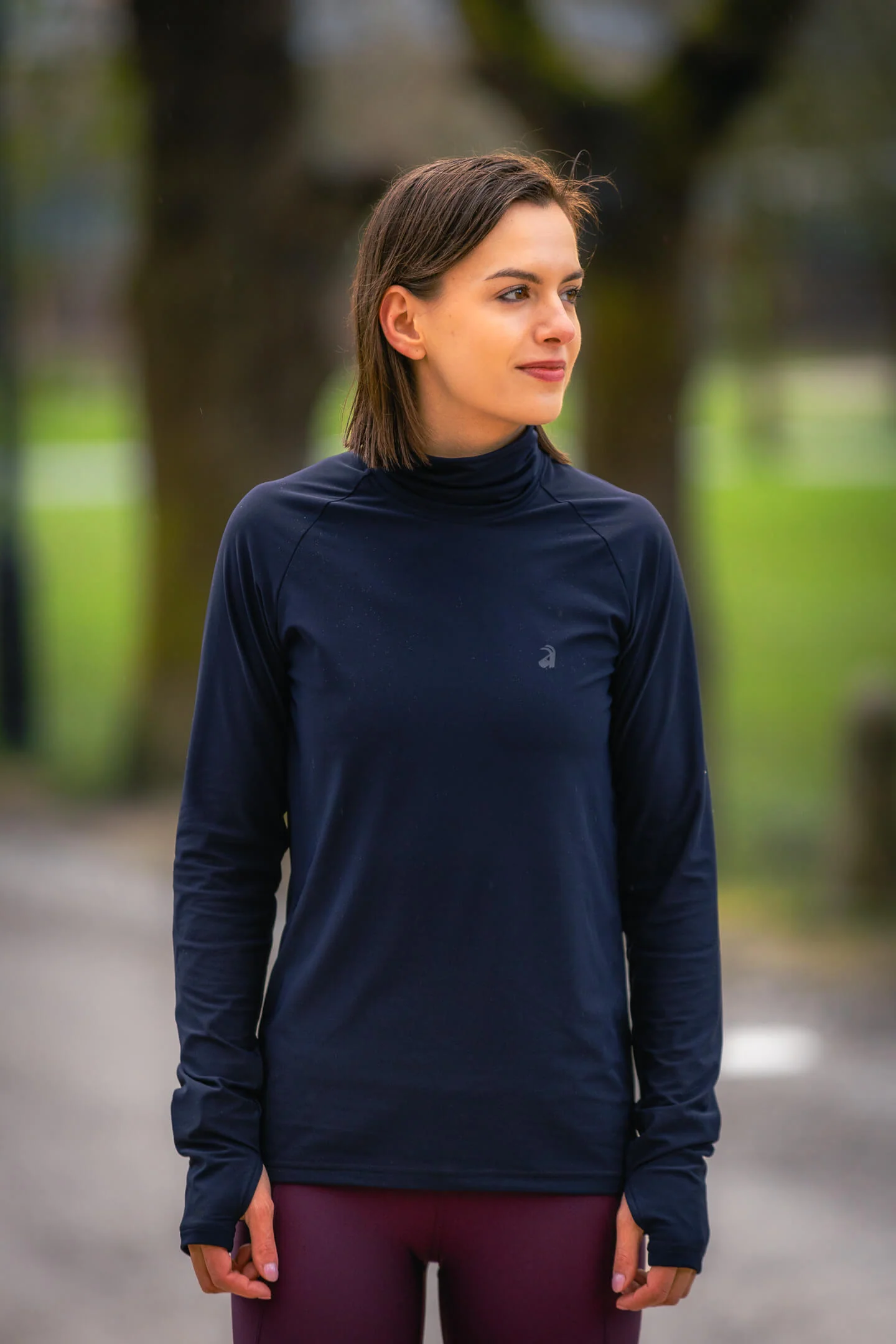 Momentum Sweater Dark Navy - Image 10