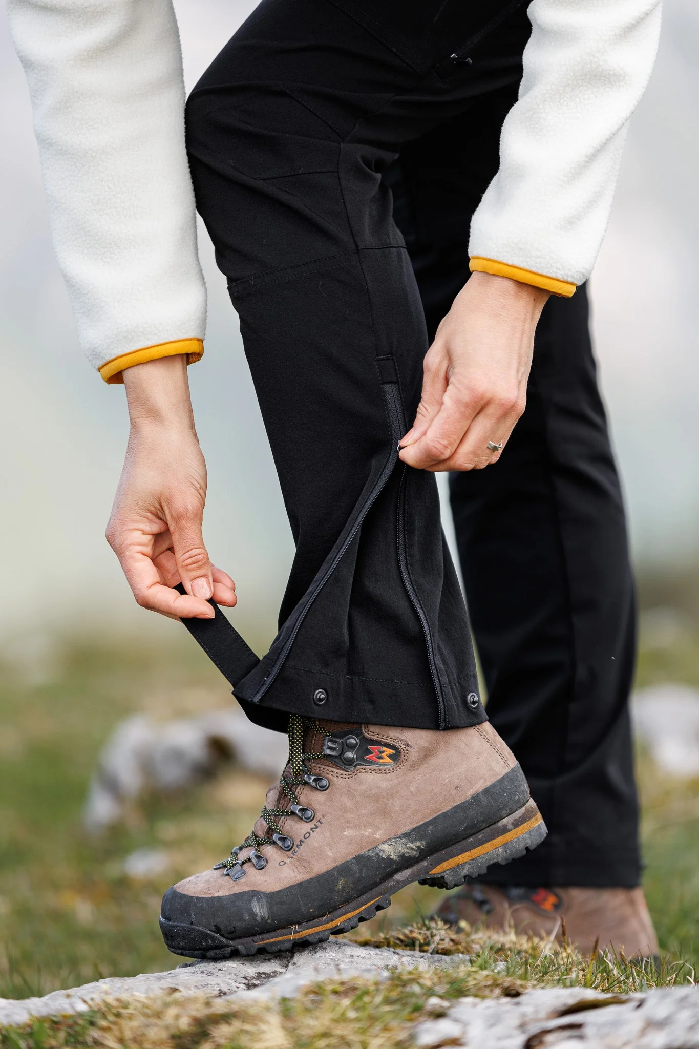 Quest Hiking Pants - Eclipse - Image 9