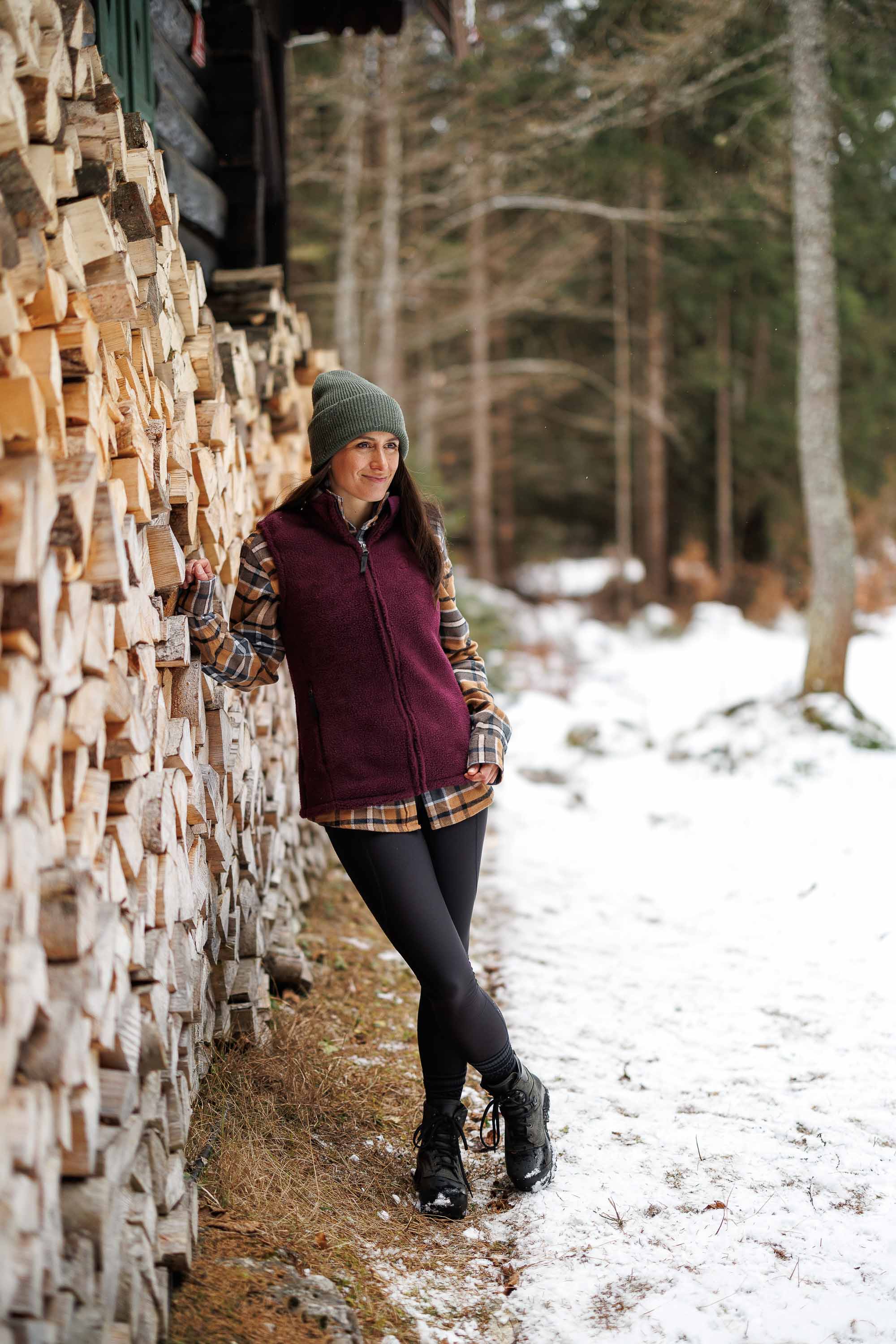 Sherpa Vest Burgundy - Image 4
